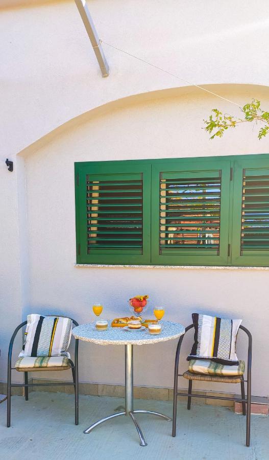 Apartments Marija Karlobag Exterior foto